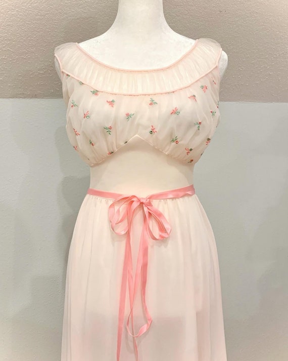 Van Raalte pink peignoir 1950’s true vintage - image 1