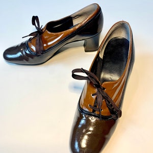 VTG spectator oxford shoes lace up 40’s brown on brown patent leather heels