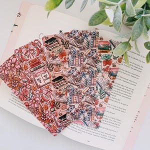 Bookish cottage core bookmarks l Spring floral doodle bookmarks
