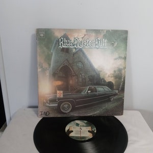 Blue Oyster Cult / On Your Feet Or On Your Knees / 1975