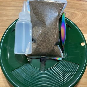 Gold panning gift set