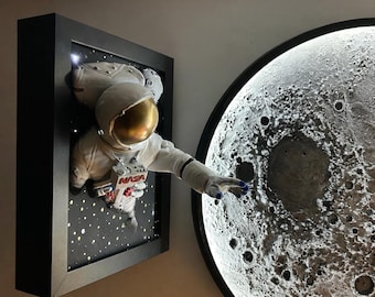 Astronaut NASA 3D Model STL. Frame Break Illusion. Space Wall Decor Print