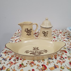 Vintage Pfaltzgraff Village Cream Ceramic Stoneware and Covered Sugar Bowl Plus an Au Gratin Casserole Dish
