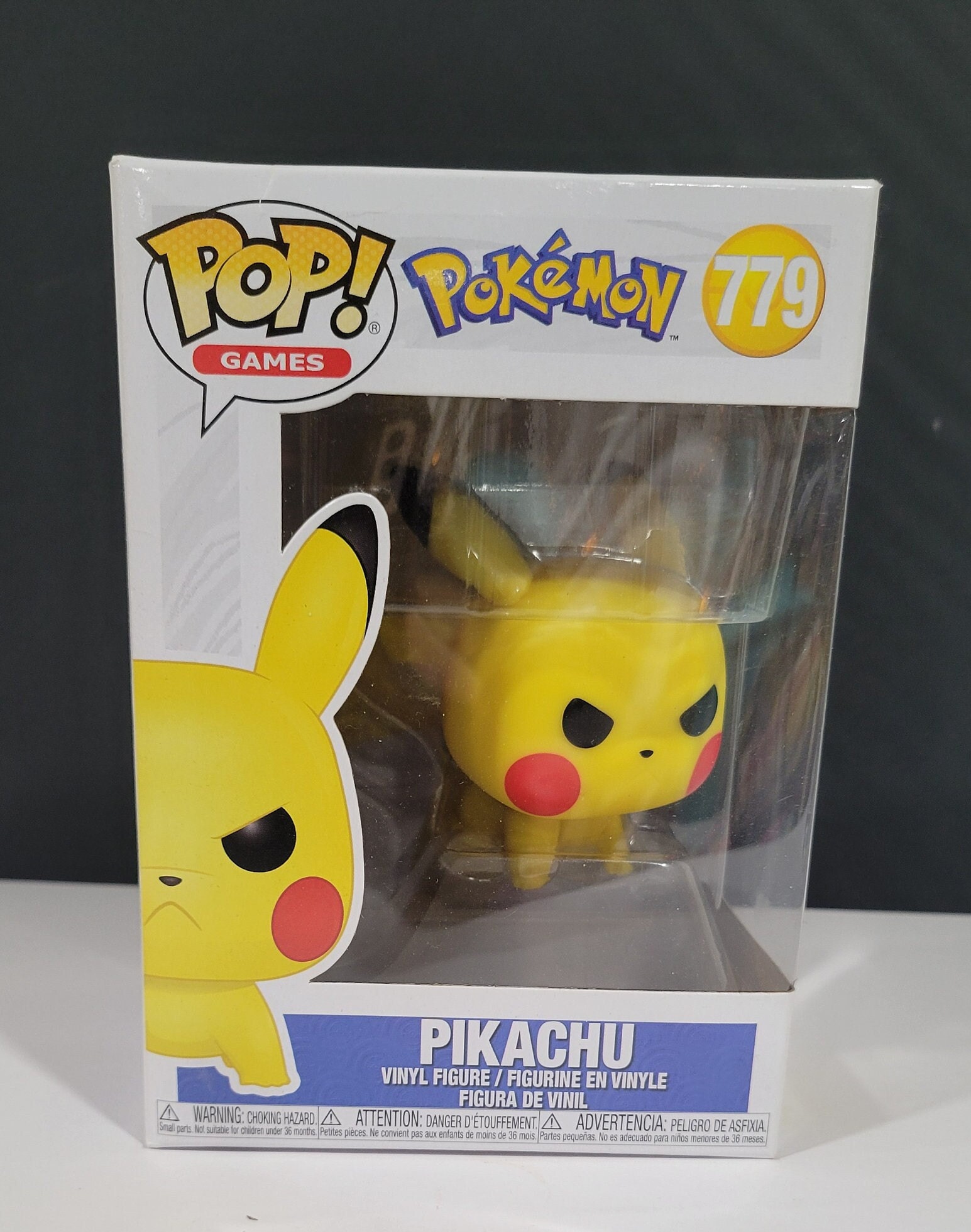 Funko Pop! ゲーム: ポケモン #779 ピカチュウ (攻撃スタンス