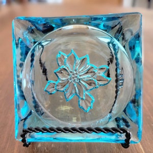 Vintage Retro Ashtray Aqua Blue Turquoise Clear Glass in Bloom Pattern by Hazel Atlas Square Sparkling Clear, Tobbaciana