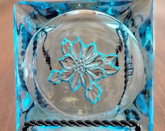 Vintage Retro Ashtray Aqua Blue Turquoise Clear Glass in Bloom Pattern by Hazel Atlas Square Sparkling Clear, Tobbaciana
