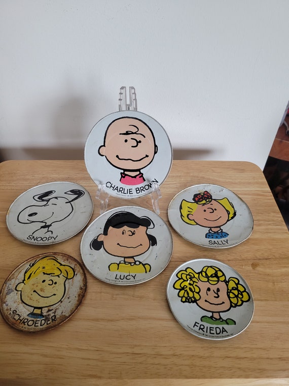 Vintage 1950's Peanuts Characters Tin Child's Dish Set, Charlie Brown,  Snoopy, Lucy, Sally, Frieda, & Schroeder -  Ireland