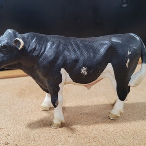 Schleich Germany 13143 Holstein Bulle Spielzeugfigur - Sehr guter gebrauchter Zustand Tiere vom Bauernhof, Schweres Plastik, Realistisches Rollenspiel