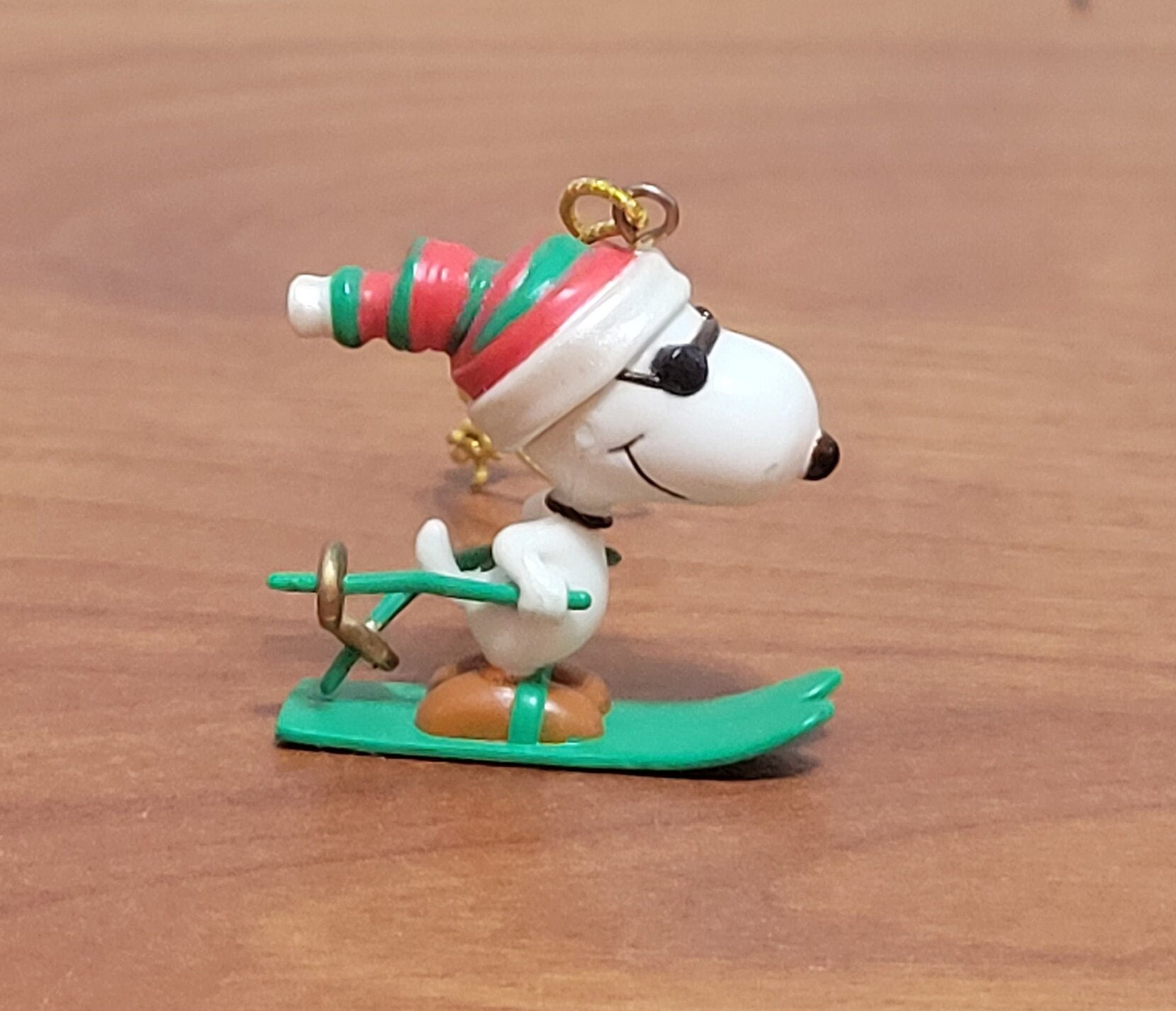 Miniature Snoopy Skiing Christmas Holiday Ornament Tiny Snoopy
