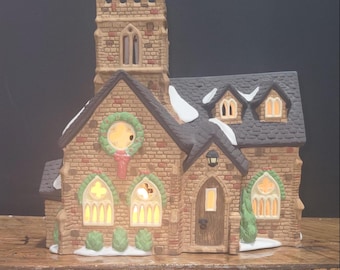 Christmas Village Dept 56 1989 Lighted Knotting Hill Church 55824