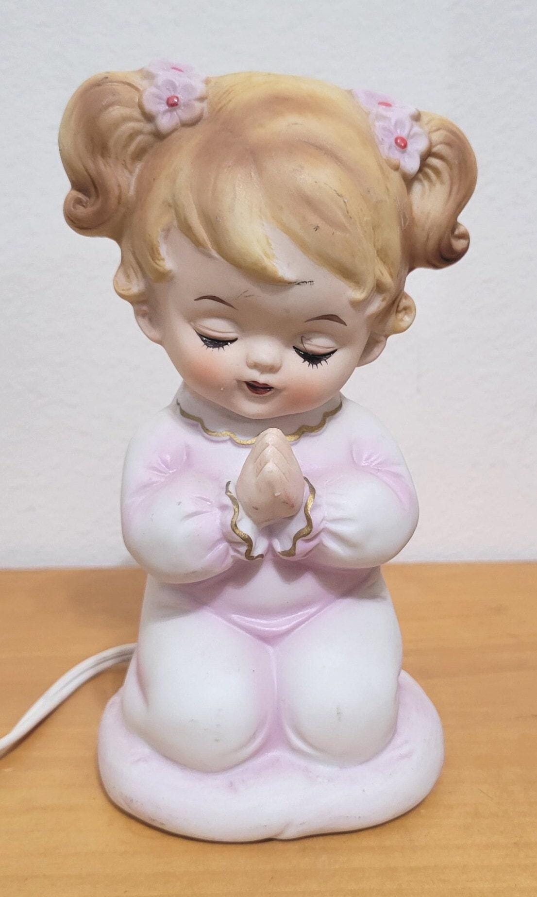 陶器製ナイトランプ　祈り　キリスト　祈る少女 il_fullxfull.6842609482_42rb.jpg
