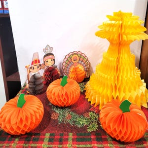Delizioso set di decorazioni per il Ringraziamento in tessuto a nido d'ape Beistle, zucche, tacchino pellegrino indiano, gambi di mais, pagliaio, condizioni pari al nuovo
