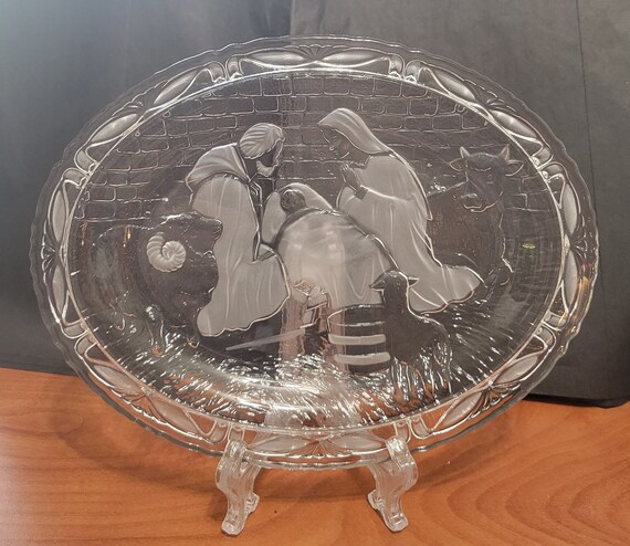 Mikasa nativity top