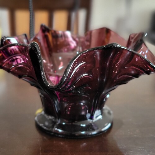 New Martinsville/Viking, Elegant good Plum Ruffled Thumbprint Ribbed Compote Bowl Vase.