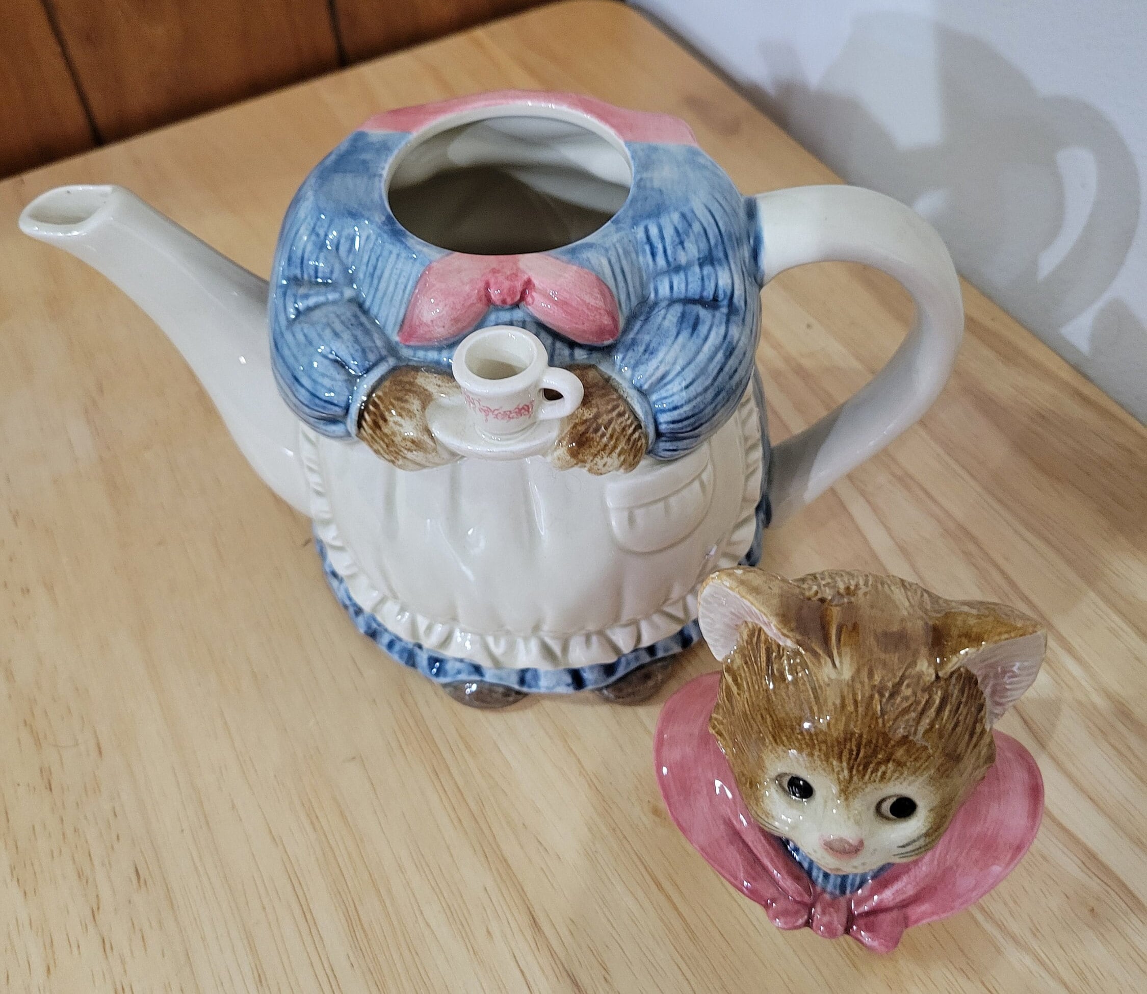 Vintage Otagiri Mrs Whiskers Kitty Cat Teapot Mother Cat W/tea Cup