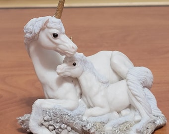 Vintage Unicorn Figurine Fables Devotion Holland Studio Craft 1982  Hand Painted in Staffordshire England Beautiful Mama and Baby Unicorn