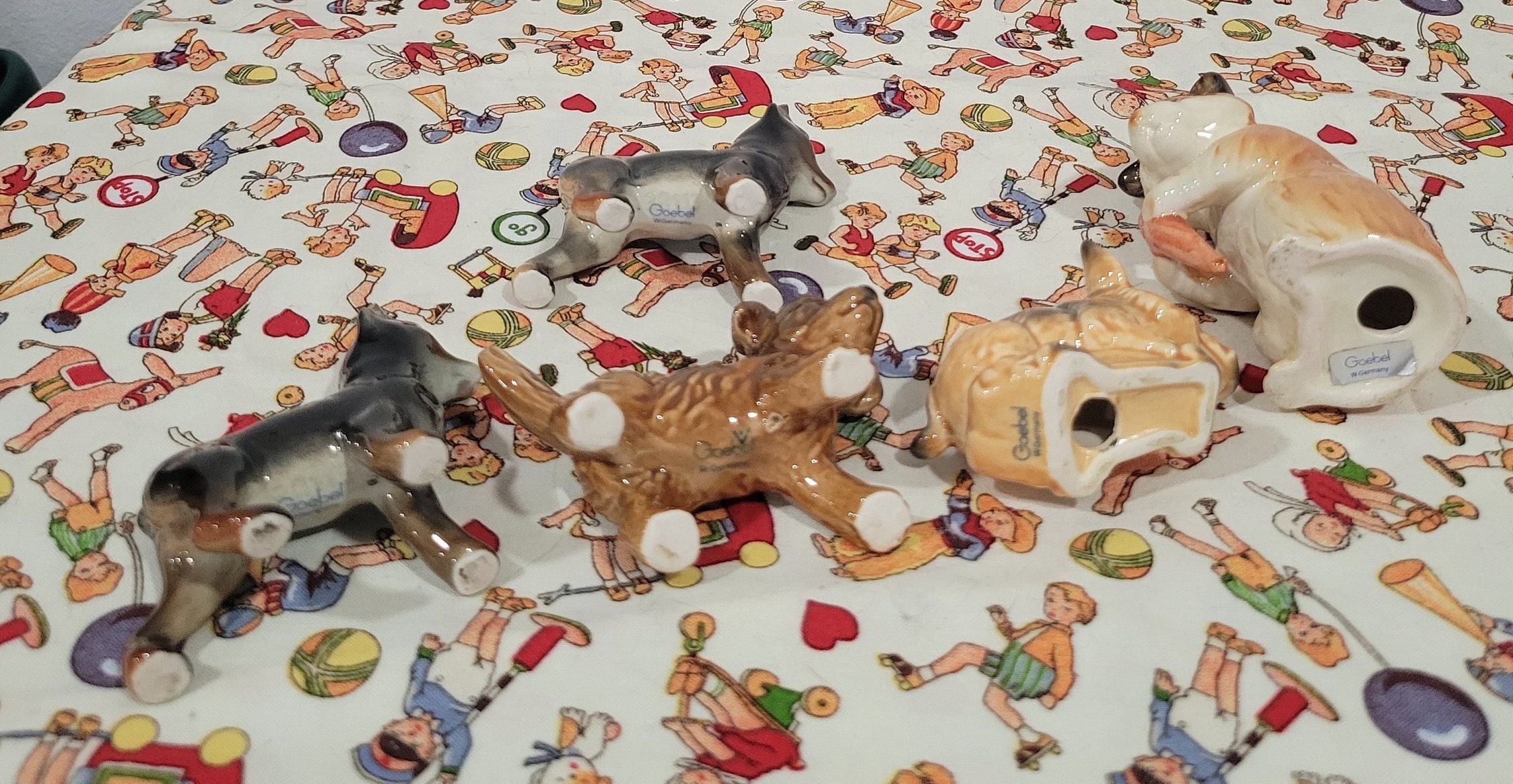 置き物 おもちゃ ヴィンテージ Goebel Fine China 動物置物、ドーベルマン、ハムスター、子犬