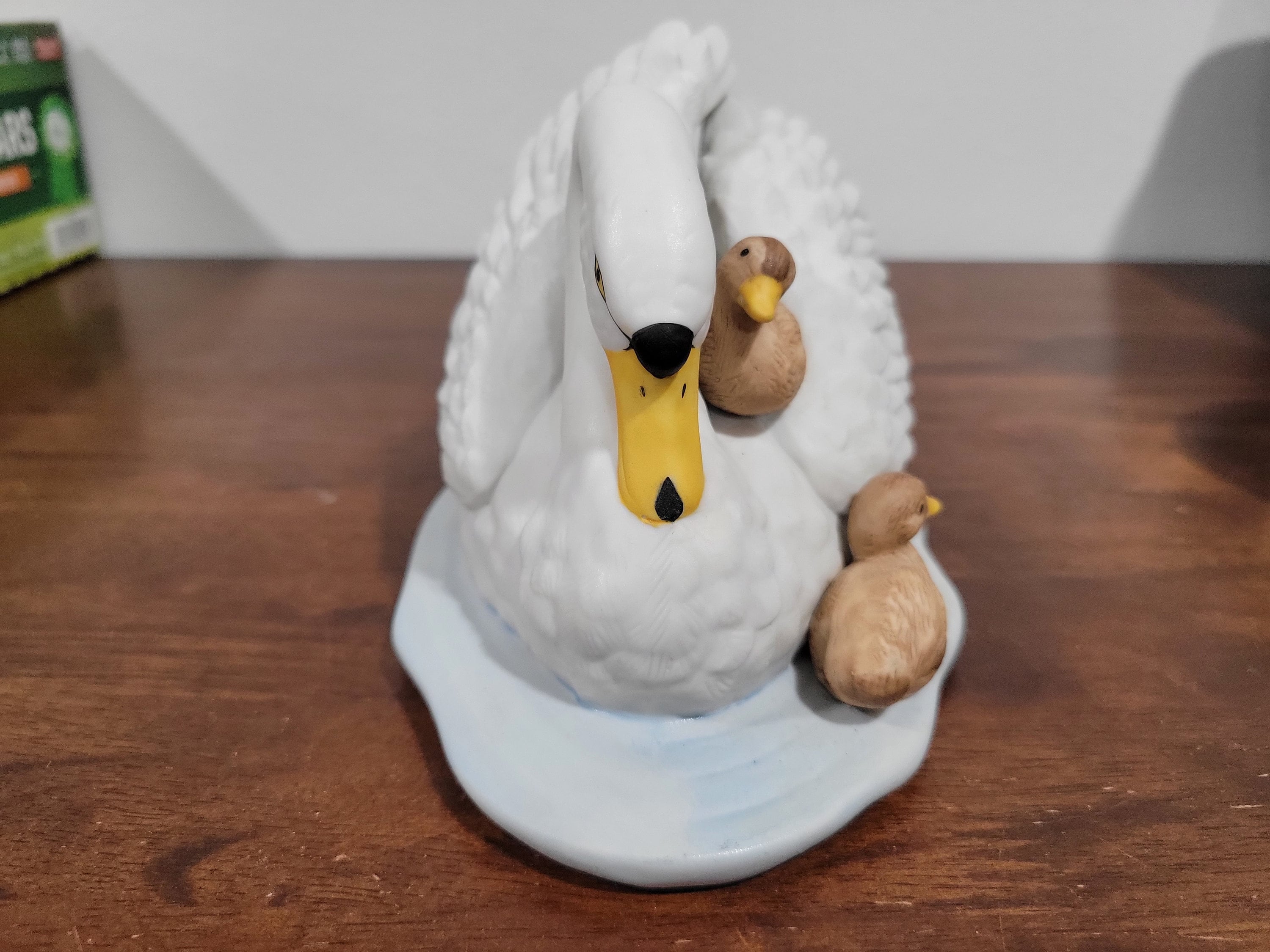 ヴィンテージ Homco 白鳥の置物とその子白鳥の雛 ~ #1427 完璧な状態