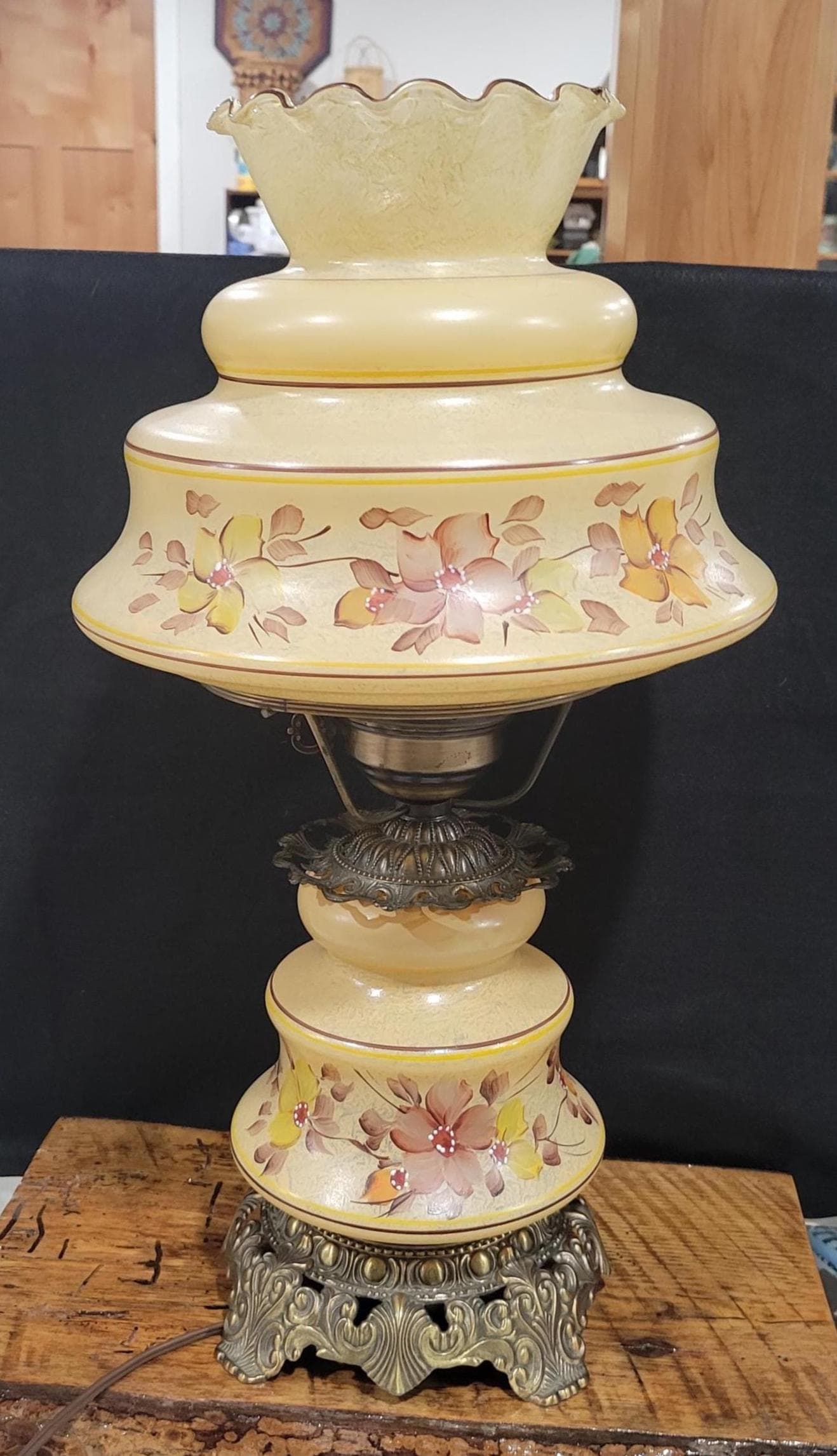 Vintage 1970s Quoizel Hurricane Lamp, Hand-painted Floral Glass - Etsy