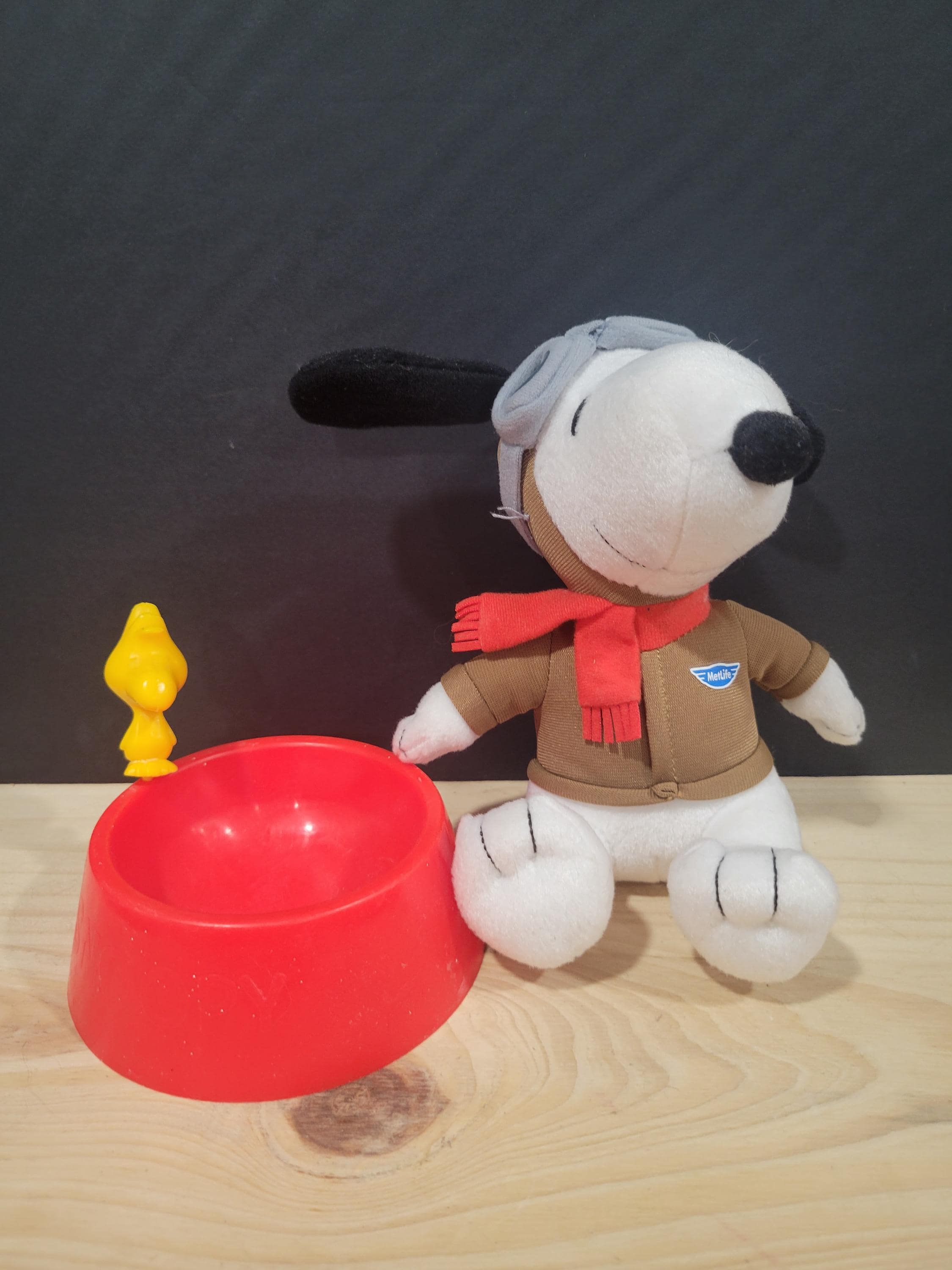 RARE Peanuts Snoopy Plush Flying Ace Aviator Pilot Metlife Stuffed