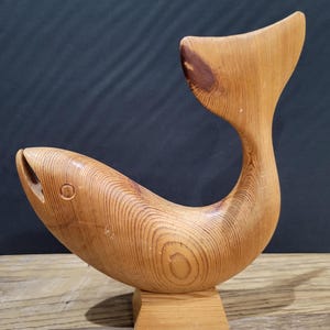 木製の鮭の彫刻（大） - Etsy 日本