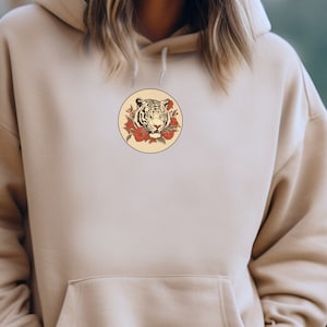 Minimalistische tijger met bloem hoodie, tijgersweater, hoodie Wild Life, Unisex Hoddie, cadeau voor haar, verjaardagscadeau hoodie, cadeau tijger minnaar