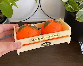 Vintage APPLE or ORANGE Crates Salt & Pepper Shakers Spice Shakers