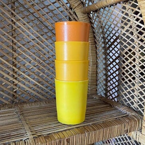 Vintage Set of 4 Warm Colors Tupperware Tumblers Orange Yellow 3.5in Cups