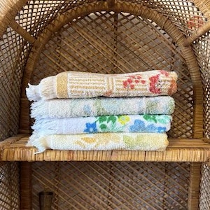 Vintage Fashion Manor JC Penney Floral Full Towels 70s 80s 90s Towels