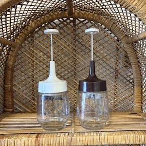 Vintage WHITE or BROWN Gemco Veggie Choppers Retro Plastic and Glass Spring Food Choppers