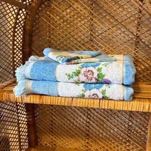 Vintage JC Penney Blue Floral Towels & Washcloth 60s 70s 80s Towel Set Retro