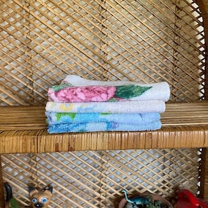 Vintage Floral Washcloths YOUR PICK 60s 70s Wash Cloth Hand Towels MCM