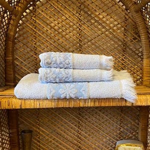 Vintage Set of JC Penney Light Blue Border Towels Washcloths Towel Set Retro