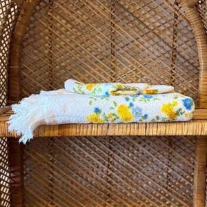 Vintage JC Penney Blue Yellow Floral Towel & Washcloths 60s 70s 80s Towel Set Retro