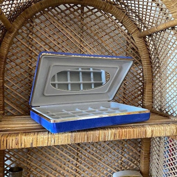 Vintage Royal Blue Velvet Calm Shell Jewelry Box T