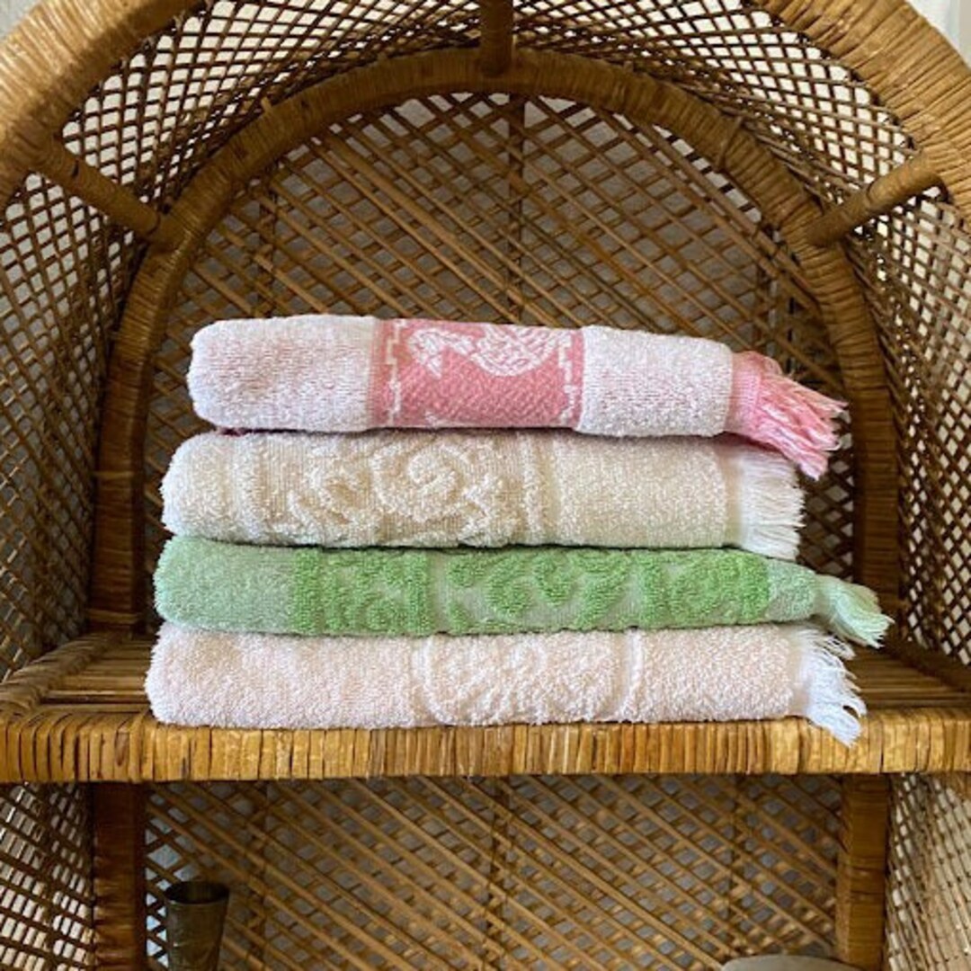 Vintage Cannon or Sears Full Towels 80s 90s Border Towels Etsy