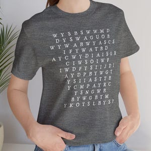 Camiseta com o menor homem que já viveu, Coded Bridge, unissex, algodão macio, camiseta com estampa exclusiva, camiseta com letras de música, presente para ela, presentes, música, ts