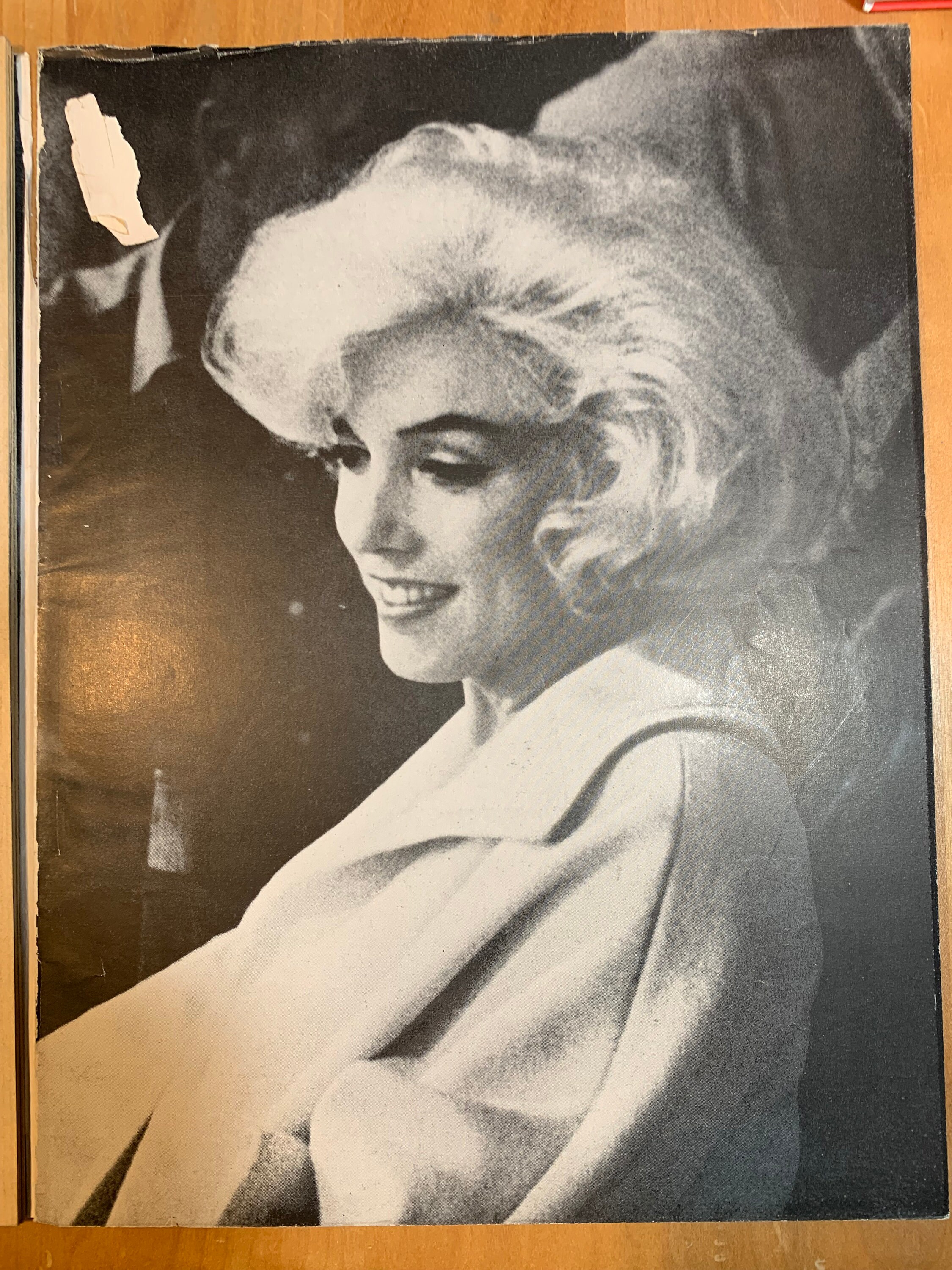 Marilyn Monroe'S Morgue Photos: The Untold Story - 07ogx1l