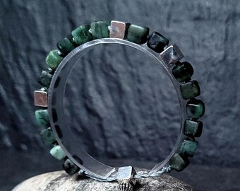 Minimalist Adjustable Macrame Bracelet Braided In Emerald & Silver 925 Cubes Beads - Handmade Boho Chic Jewelry By Minerals Paris