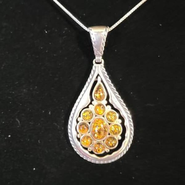 Valerio Baltic Amber Silver Teardrop Dangle Pendant and 18in Box Chain