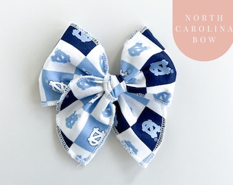 UNC Tar Heels Bow - North Carolina hair clip, Tar Heels baby headband bow, North Carolina team bow, Tar Heels game day bow for baby