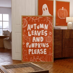 Póster con hojas de otoño y calabazas, impresión retro de mediados de siglo con calabazas de terror de Halloween, arte de pared de cocina moderno