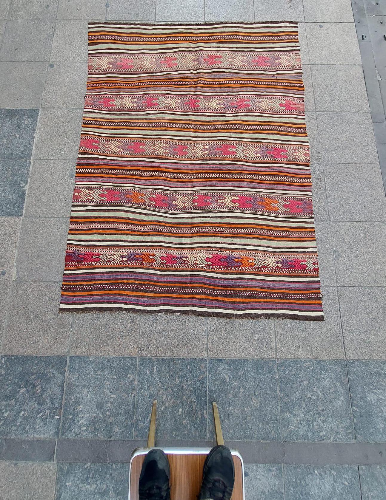 ヴィンテージ キリム ラグ、7.1 x 5.5 フィート、216 x 168 cm