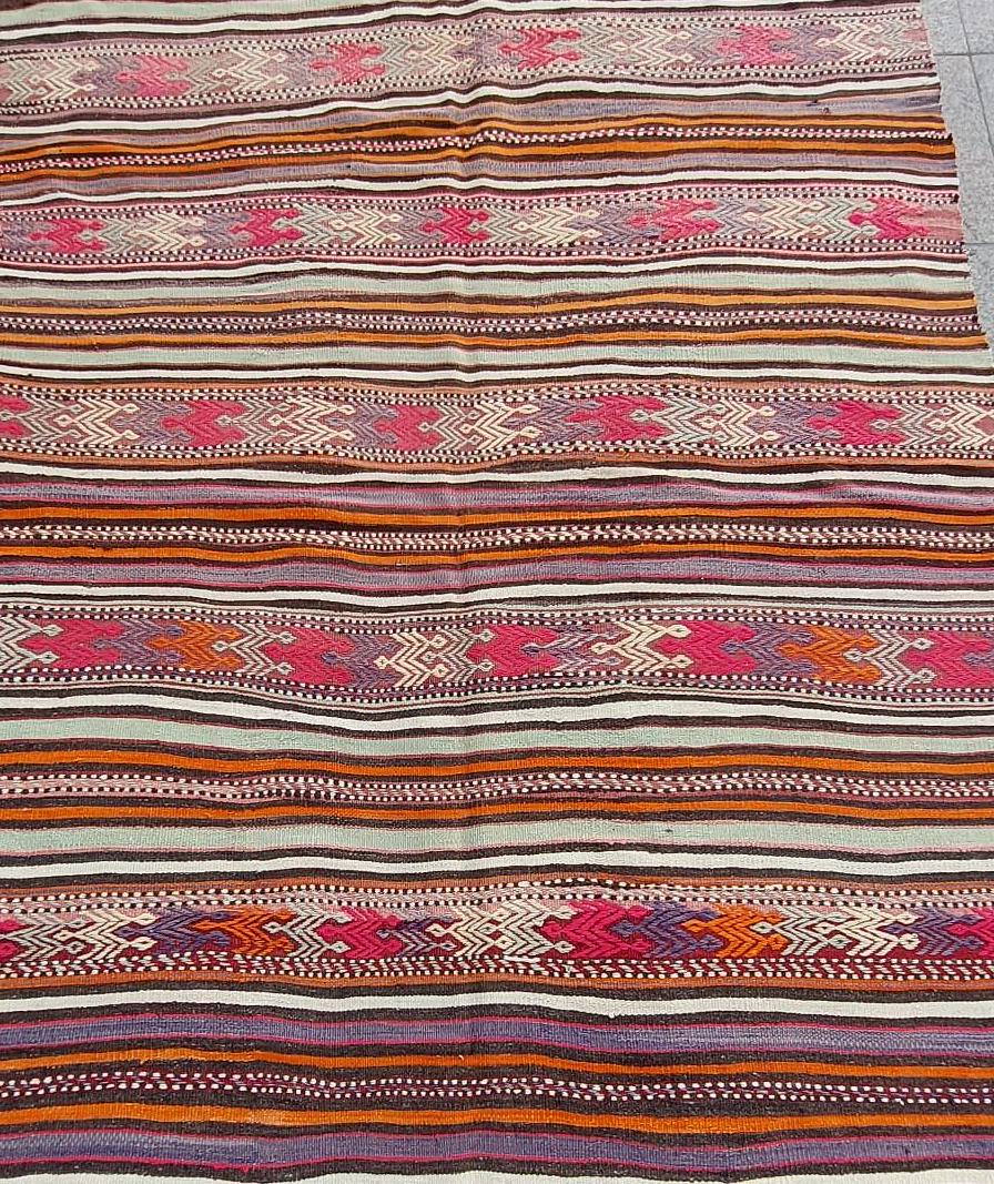 ヴィンテージ キリム ラグ、7.1 x 5.5 フィート、216 x 168 cm