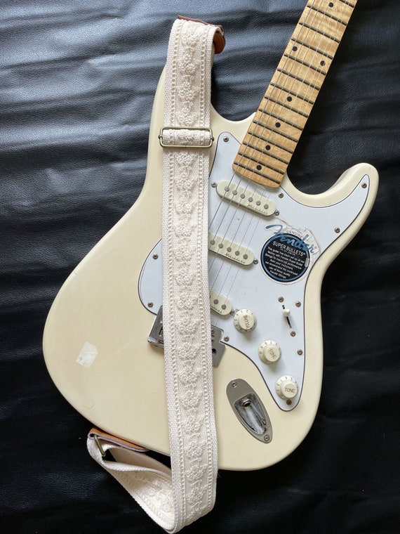 Speedy 20 has a mini upgrade! The guitar strap is now adjustable