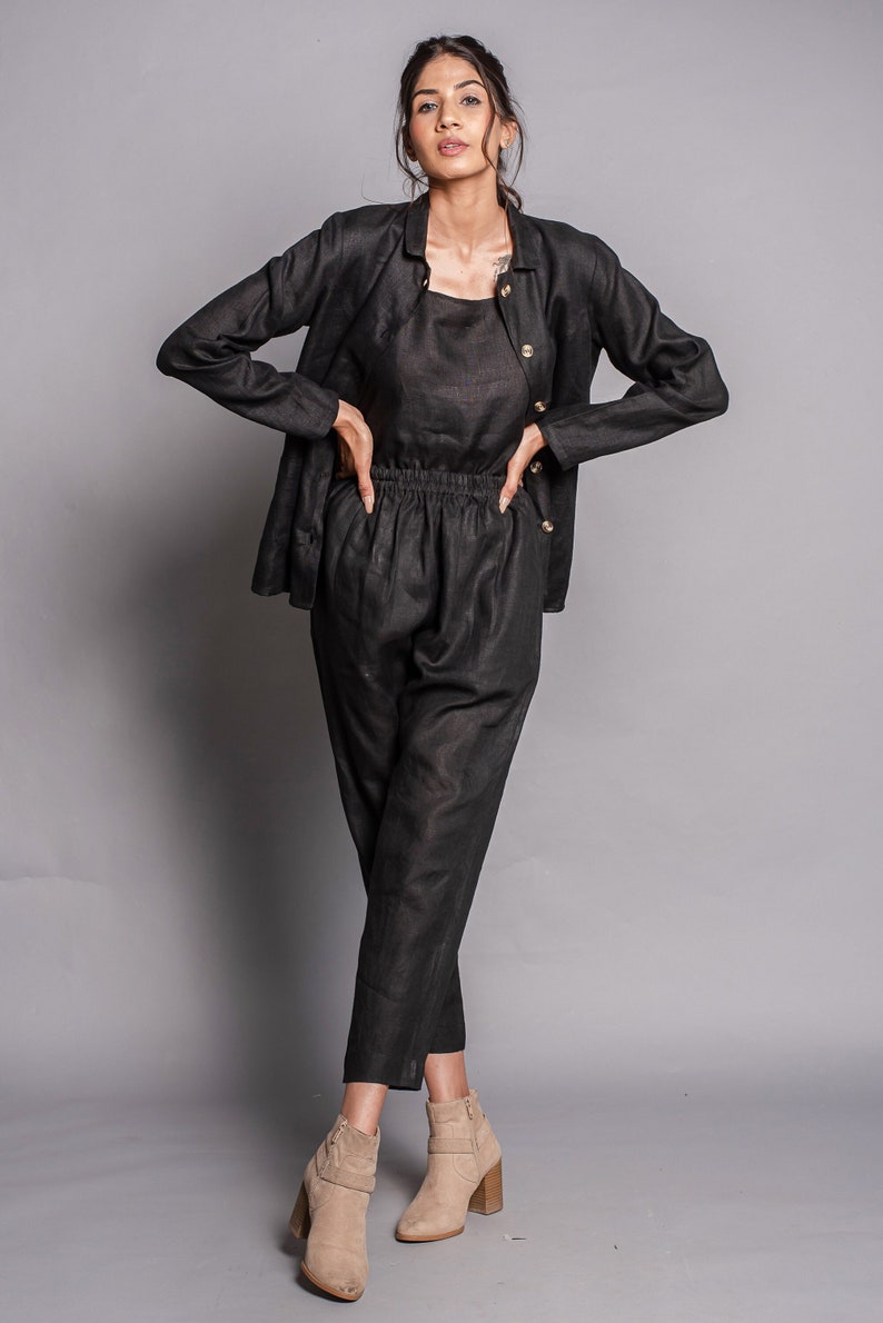 ✽ Spaghetti straps top,Straight neck, Top is paired with pant,Long Sleeves shirt
✽ Fully Elasticated Waist
✽ Two On Seam Pockets