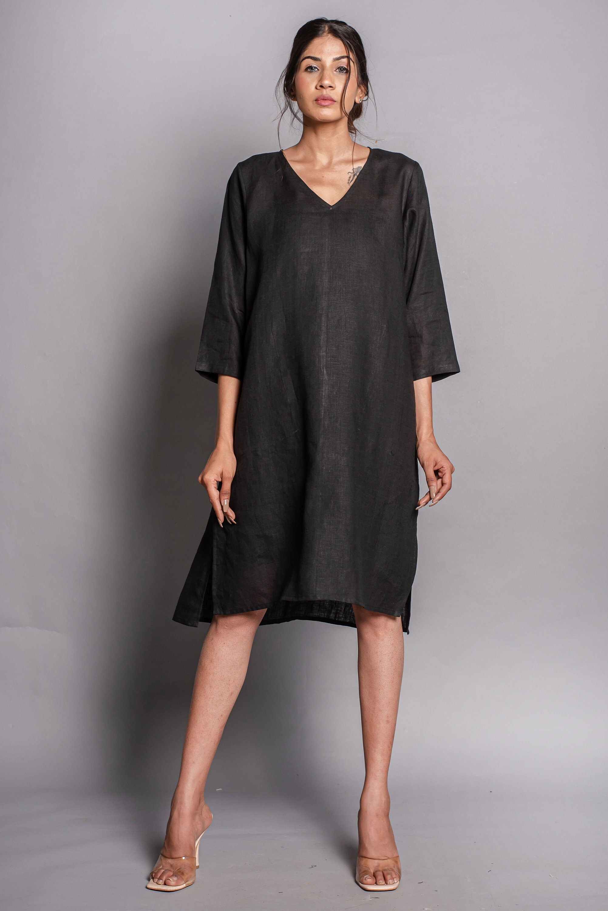 Black linen Tunic, V-Neck Oversized Summer, Women linendress, plus sized linen Tunic, natural linen dress Black linen Tunic, V-Neck Oversized Summer, Women linendress, plus sized linen Tunic, natural linen dress