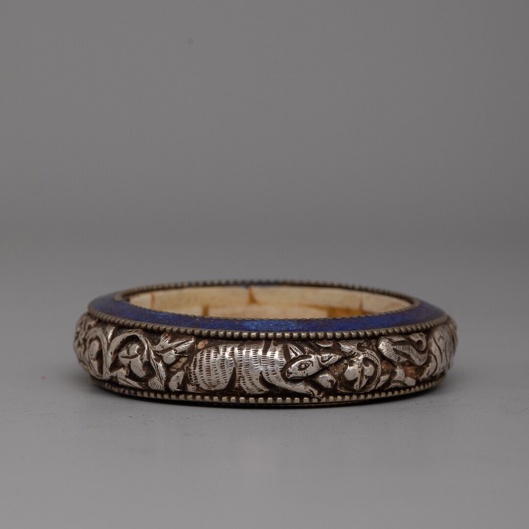 Tibetan Bangle Made of Silver Vintage Charm With Floral