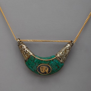 Exquisite Locket in a Refreshing Shade to Enhance Your Inner Beauty | Handcrafted Captivating Locket: A Symphony of Craftsmanship |Nepal Art