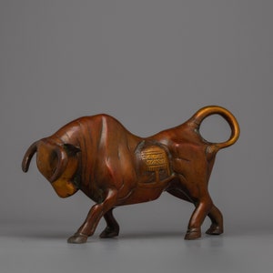 Handcrafted Modern Bull Figurine | Brass Bull Statue for Home Decor | Charging Bull Statue | Attacking Bull Sculpture | Desk Decoration